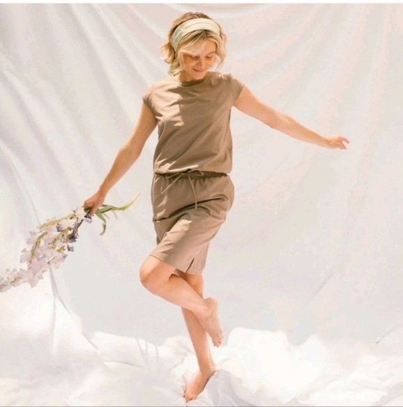 Albion Dresses & Skirts - Albion Fit Going Places Midi Dress Tan Size Medium